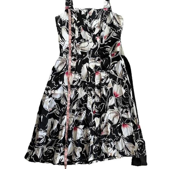 White House Black Market 100% Silk Size 6 Floral Print Halter Dress Tie Waist - Picture 9 of 9